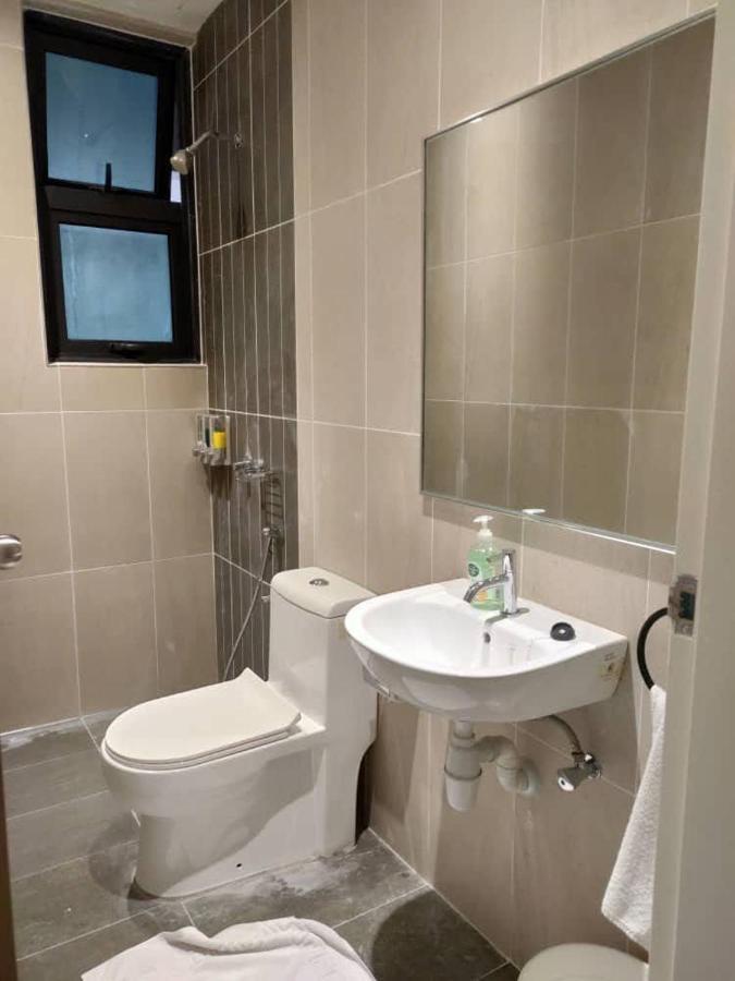 Klcc Legasi Direct View With A Superking Bed At A 3-Bedroom Premium Unit Kuala Lumpur Exteriör bild