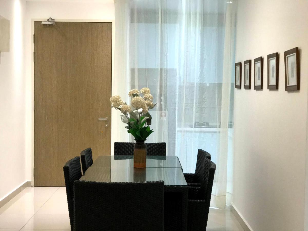 Klcc Legasi Direct View With A Superking Bed At A 3-Bedroom Premium Unit Kuala Lumpur Exteriör bild